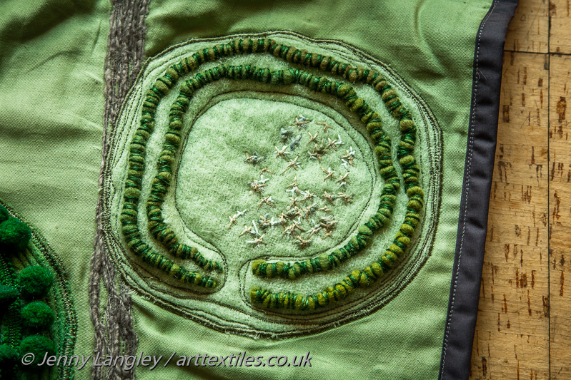 On top of White Horse Hill is Uffington Castle, a large Iron Age hill fort with two earth banks.